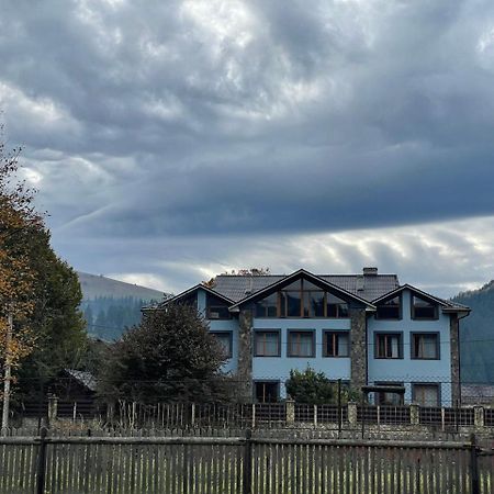 Старе Подвір'Я Verkhovyna Exterior photo