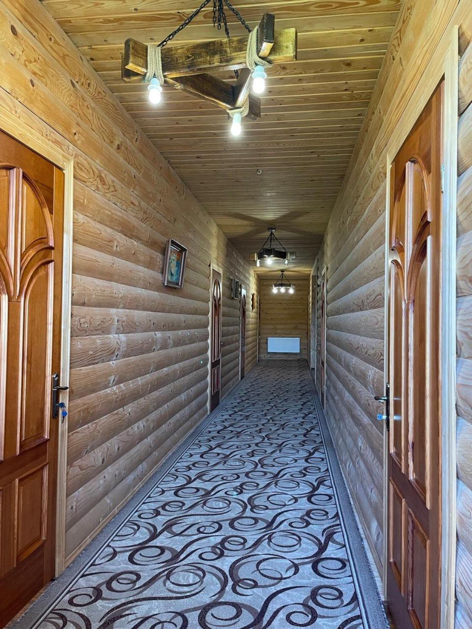 Старе Подвір'Я Verkhovyna Exterior photo