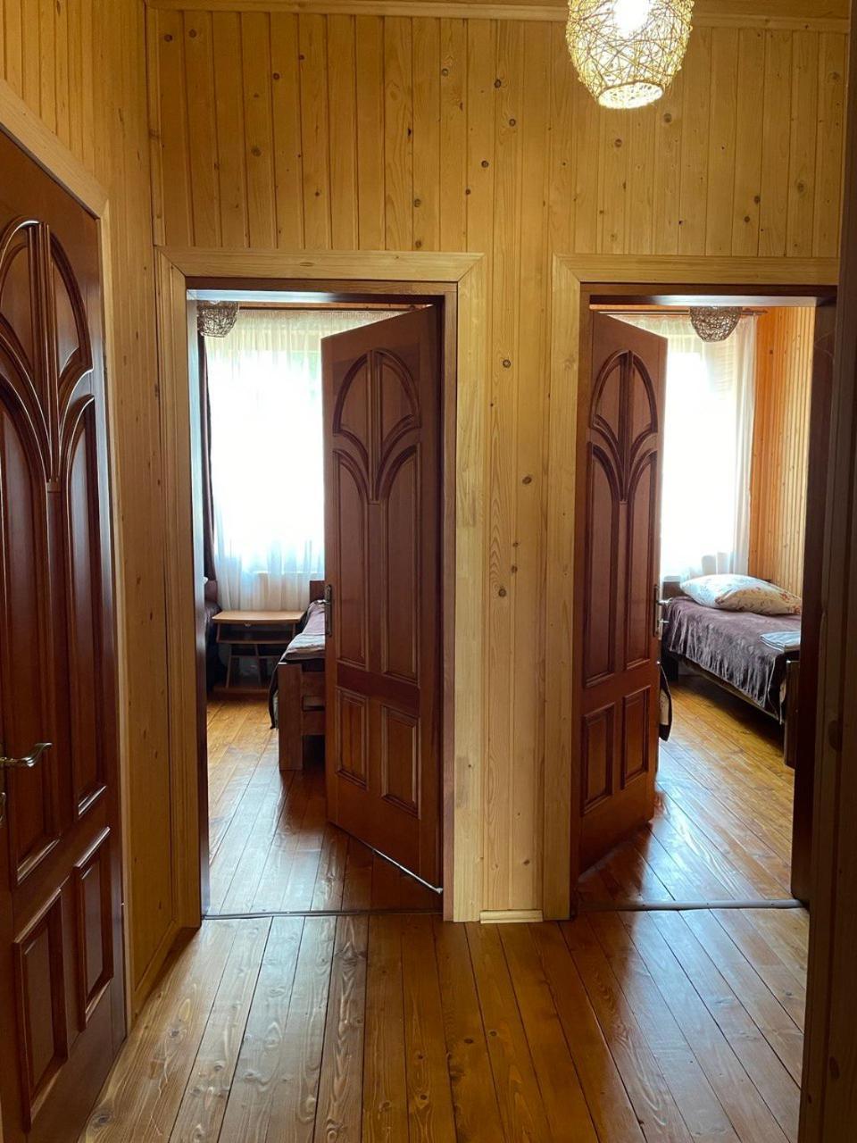 Старе Подвір'Я Verkhovyna Exterior photo