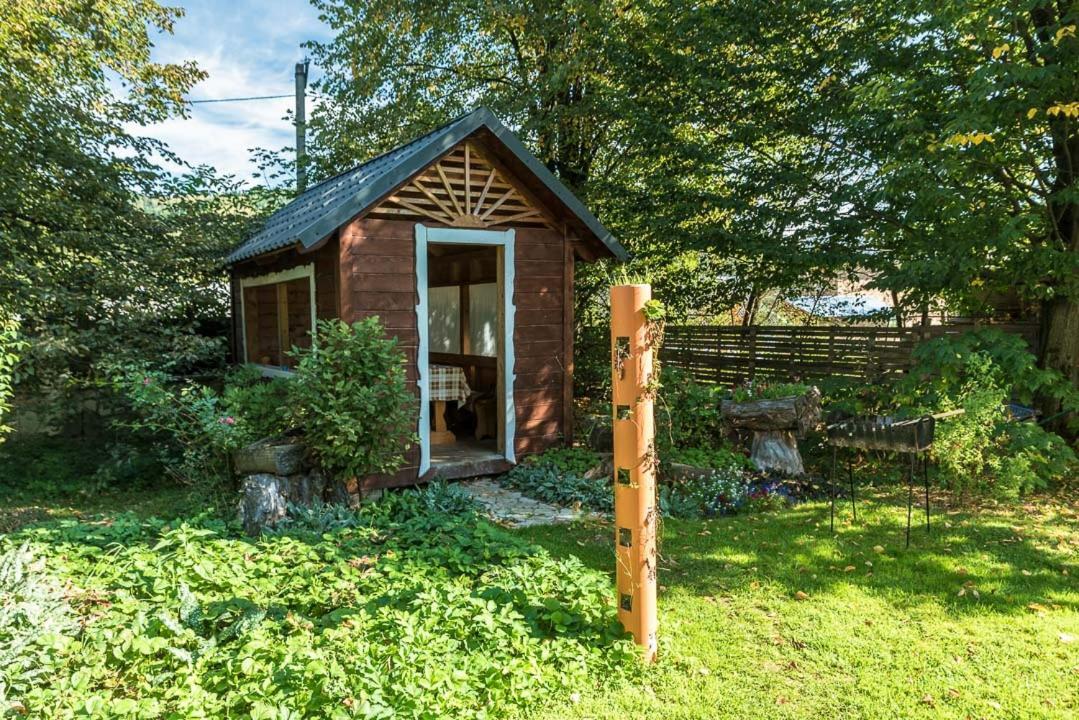 Старе Подвір'Я Verkhovyna Exterior photo